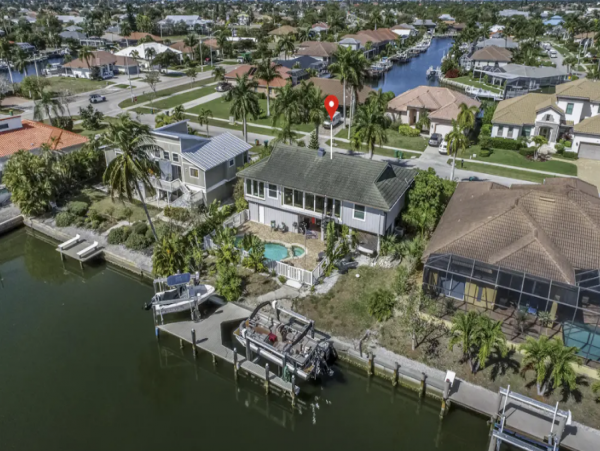 Canalfront Home with Pool, Hot Tub and Dock in Marco island